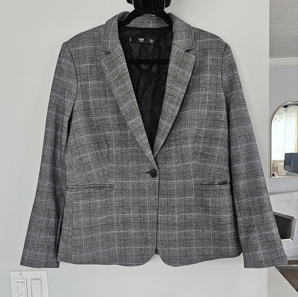 MNG Gray Blazer with Notched Lapels and Plaid Pattern